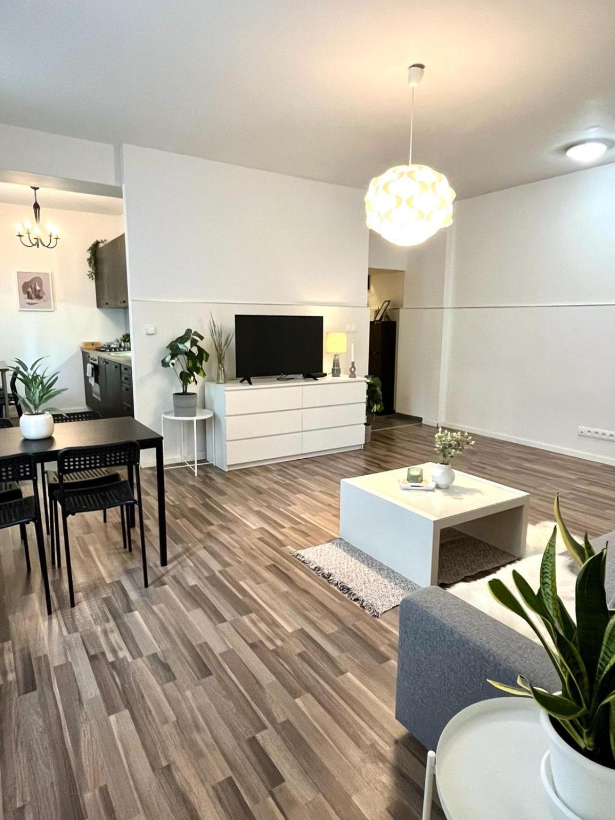 Apartment Adele - Old Town Bratislava Eksteriør bilde